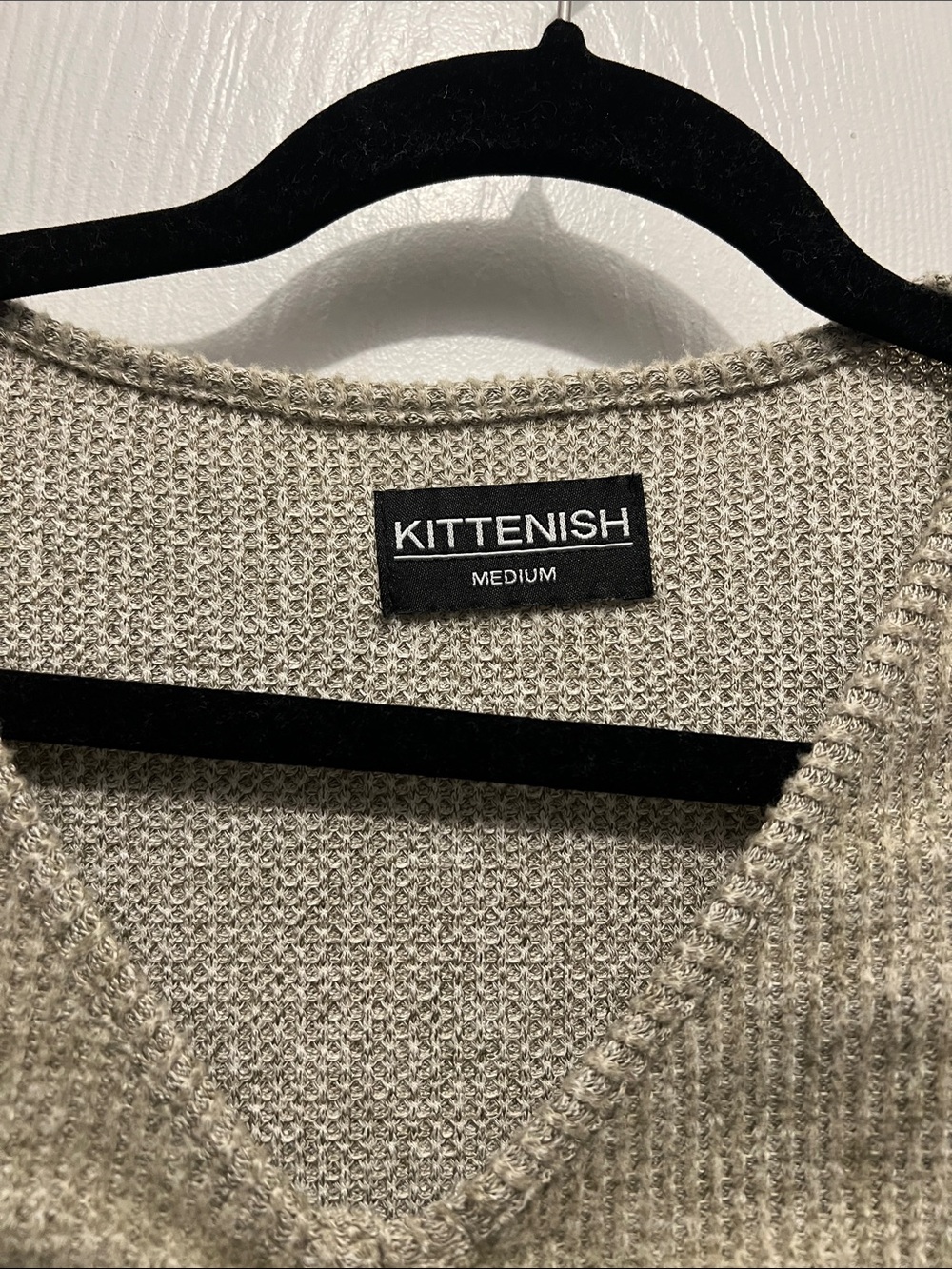 Kittenish Ruched V-Neck Crop Top - Picture 2 of 4